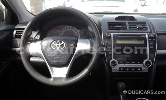 Buy Import Toyota Camry White Car in Import - Dubai in Conakry Buy Import Toyota Camry White Car in Import - Dubai in Conakry