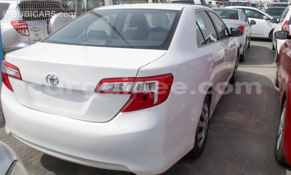 Buy Import Toyota Camry White Car in Import - Dubai in Conakry Buy Import Toyota Camry White Car in Import - Dubai in Conakry