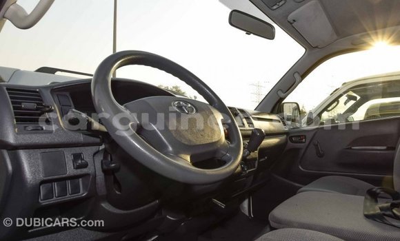 Buy Import Toyota Hiace White Car in Import - Dubai in Conakry Buy Import Toyota Hiace White Car in Import - Dubai in Conakry