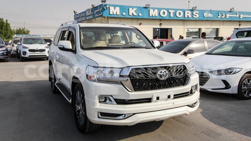 Big with watermark toyota land cruiser conakry import dubai 3717