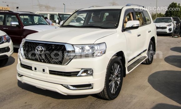 Buy Import Toyota Land Cruiser White Car in Import - Dubai in Conakry Buy Import Toyota Land Cruiser White Car in Import - Dubai in Conakry