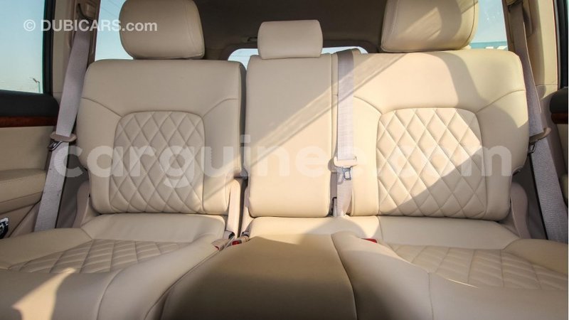 Big with watermark toyota land cruiser conakry import dubai 3717