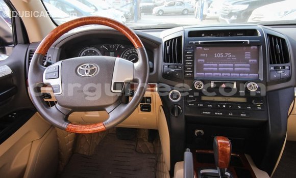 Buy Import Toyota Land Cruiser White Car in Import - Dubai in Conakry Buy Import Toyota Land Cruiser White Car in Import - Dubai in Conakry