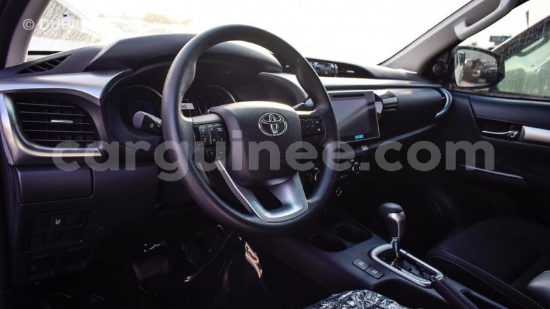Big with watermark toyota hilux conakry import dubai 3718
