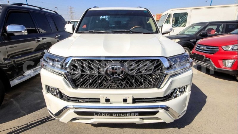 Big with watermark toyota land cruiser conakry import dubai 3722