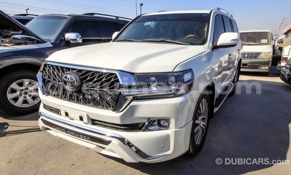 Buy Import Toyota Land Cruiser White Car in Import - Dubai in Conakry Buy Import Toyota Land Cruiser White Car in Import - Dubai in Conakry