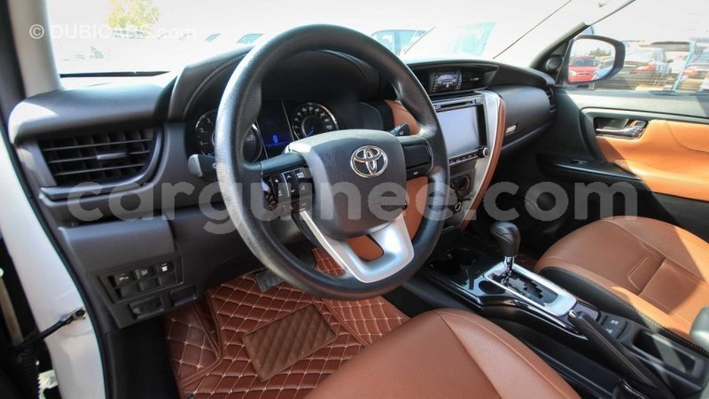 Big with watermark toyota fortuner conakry import dubai 3725