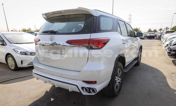 Buy Import Toyota Fortuner White Car in Import - Dubai in Conakry Buy Import Toyota Fortuner White Car in Import - Dubai in Conakry