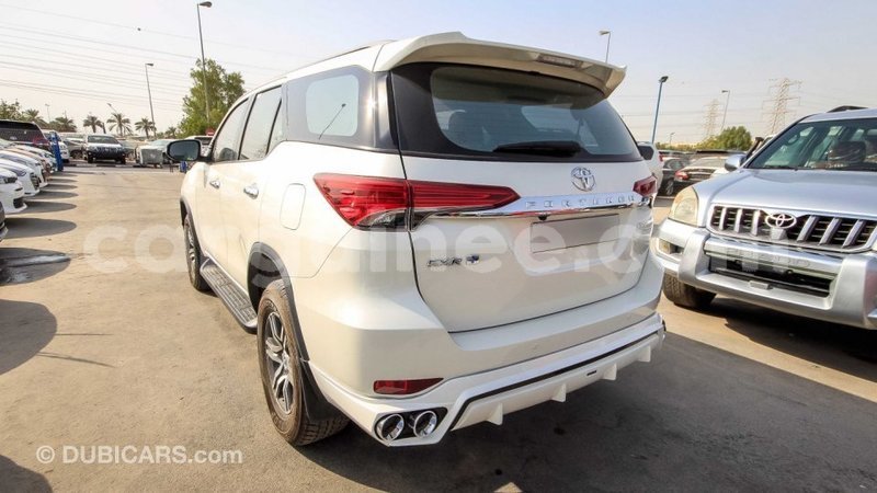 Big with watermark toyota fortuner conakry import dubai 3725