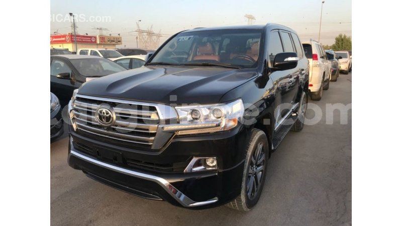 Big with watermark toyota land cruiser conakry import dubai 3727