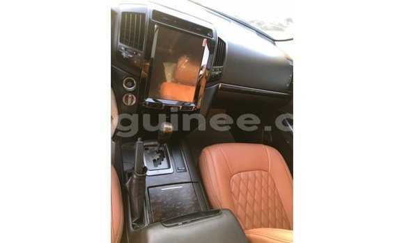 Buy Import Toyota Land Cruiser Black Car in Import - Dubai in Conakry Buy Import Toyota Land Cruiser Black Car in Import - Dubai in Conakry