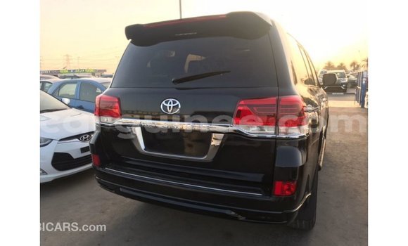 Buy Import Toyota Land Cruiser Black Car in Import - Dubai in Conakry Buy Import Toyota Land Cruiser Black Car in Import - Dubai in Conakry