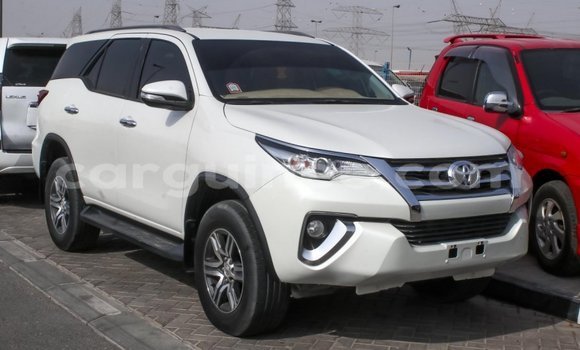 Buy Import Toyota Fortuner White Car in Import - Dubai in Conakry Buy Import Toyota Fortuner White Car in Import - Dubai in Conakry