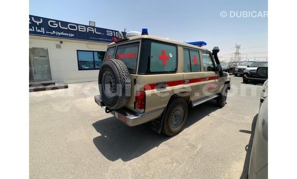 Buy Import Toyota Land Cruiser Beige Car in Import - Dubai in Conakry Buy Import Toyota Land Cruiser Beige Car in Import - Dubai in Conakry