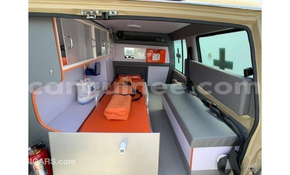 Buy Import Toyota Land Cruiser Beige Car in Import - Dubai in Conakry Buy Import Toyota Land Cruiser Beige Car in Import - Dubai in Conakry