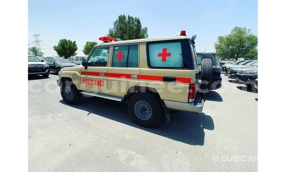Buy Import Toyota Land Cruiser Beige Car in Import - Dubai in Conakry Buy Import Toyota Land Cruiser Beige Car in Import - Dubai in Conakry