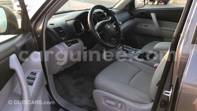 Big with watermark toyota highlander conakry import dubai 3746