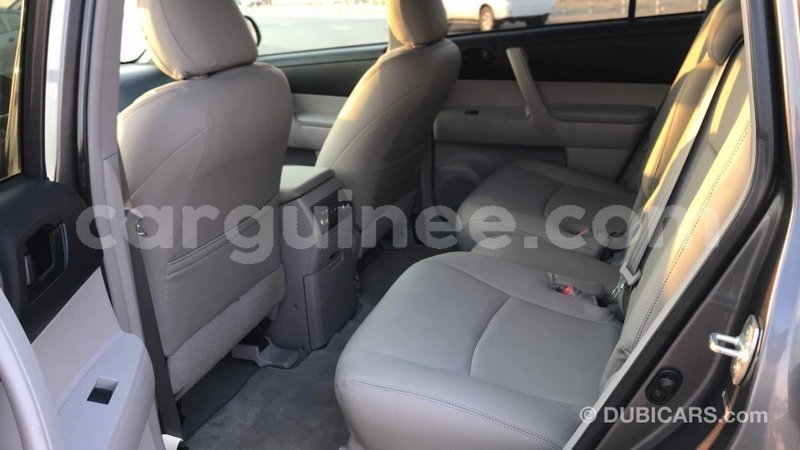 Big with watermark toyota highlander conakry import dubai 3746