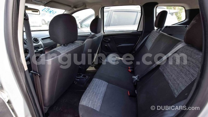 Big with watermark renault duster conakry import dubai 3751