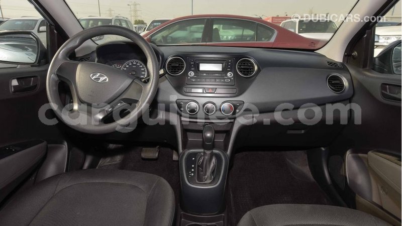 Big with watermark hyundai i10 conakry import dubai 3760