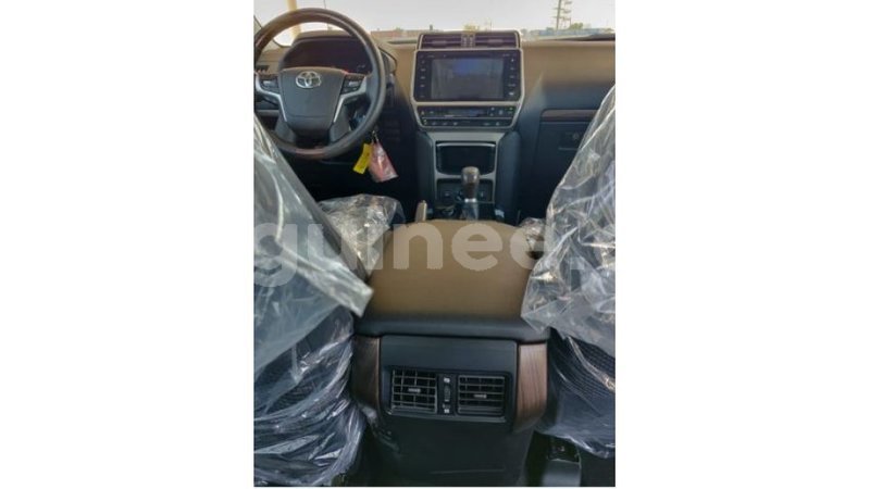 Big with watermark toyota prado conakry import dubai 3786