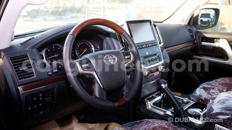 Big with watermark toyota land cruiser conakry import dubai 3807