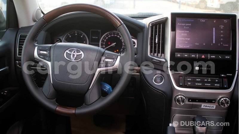 Big with watermark toyota land cruiser conakry import dubai 3807