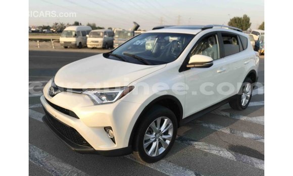 Acheter Import Voiture Toyota 4Runner Blanc à Import - Dubai, Conakry Acheter Import Voiture Toyota 4Runner Blanc à Import - Dubai, Conakry
