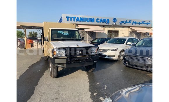 Buy Import Toyota Land Cruiser Beige Car in Import - Dubai in Conakry Buy Import Toyota Land Cruiser Beige Car in Import - Dubai in Conakry