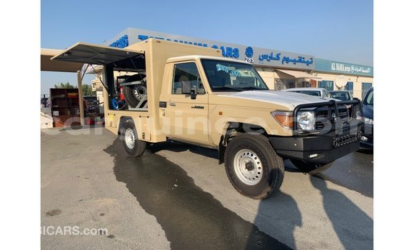 Buy Import Toyota Land Cruiser Beige Car in Import - Dubai in Conakry Buy Import Toyota Land Cruiser Beige Car in Import - Dubai in Conakry