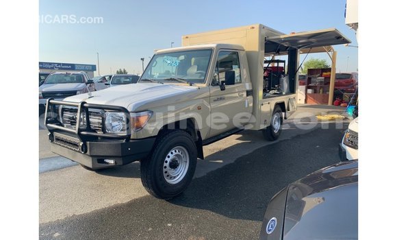 Buy Import Toyota Land Cruiser Beige Car in Import - Dubai in Conakry Buy Import Toyota Land Cruiser Beige Car in Import - Dubai in Conakry