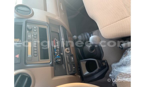 Buy Import Toyota Land Cruiser Beige Car in Import - Dubai in Conakry Buy Import Toyota Land Cruiser Beige Car in Import - Dubai in Conakry
