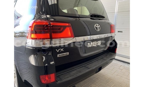 Buy Import Toyota Land Cruiser Black Car in Import - Dubai in Conakry Buy Import Toyota Land Cruiser Black Car in Import - Dubai in Conakry