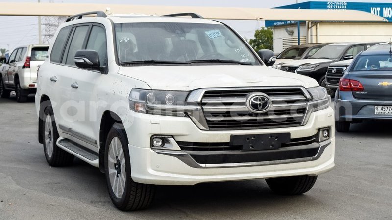 Big with watermark toyota land cruiser conakry import dubai 3820