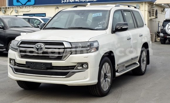 Buy Import Toyota Land Cruiser White Car in Import - Dubai in Conakry Buy Import Toyota Land Cruiser White Car in Import - Dubai in Conakry