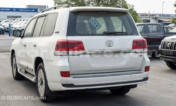 Buy Import Toyota Land Cruiser White Car in Import - Dubai in Conakry Buy Import Toyota Land Cruiser White Car in Import - Dubai in Conakry