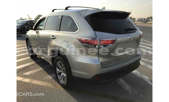 Acheter Import Voiture Toyota Highlander Autre à Import - Dubai, Conakry Acheter Import Voiture Toyota Highlander Autre à Import - Dubai, Conakry