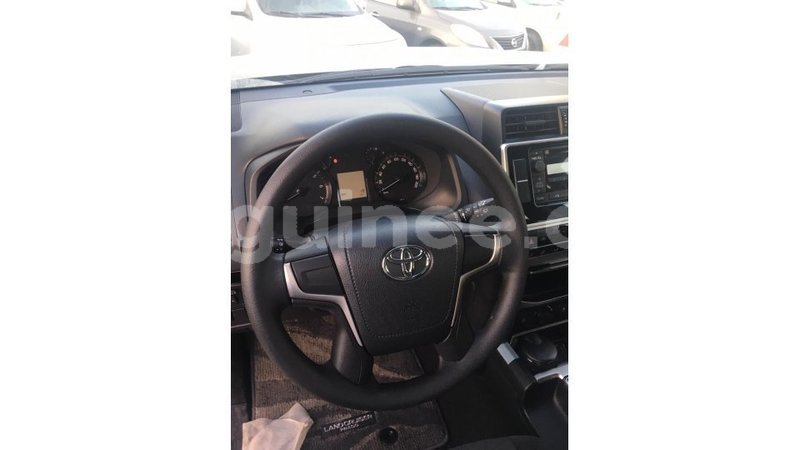 Big with watermark toyota prado conakry import dubai 3831