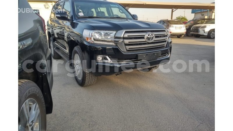 Big with watermark toyota land cruiser conakry import dubai 3841