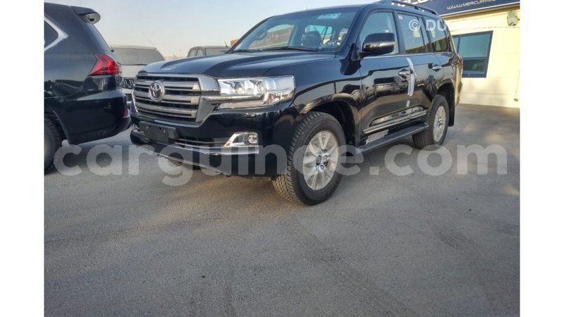 Big with watermark toyota land cruiser conakry import dubai 3841