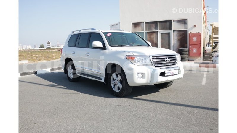 Big with watermark toyota land cruiser conakry import dubai 3853