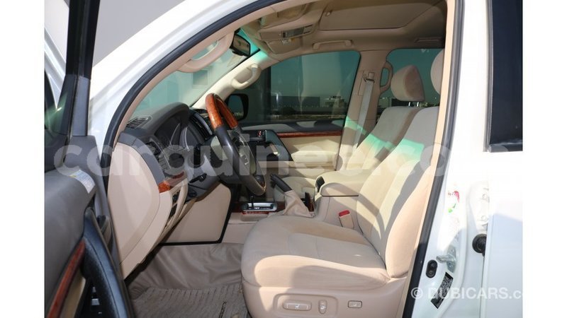 Big with watermark toyota land cruiser conakry import dubai 3853