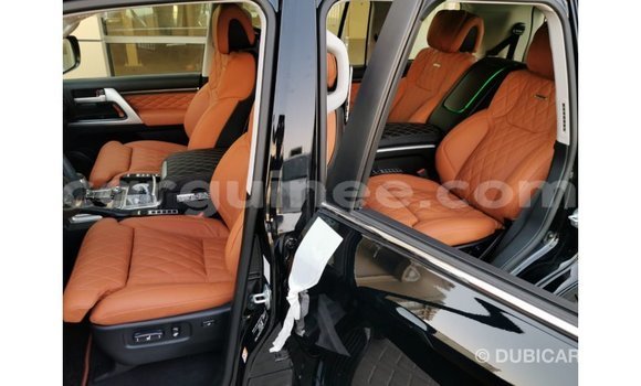Buy Import Toyota Land Cruiser Black Car in Import - Dubai in Conakry Buy Import Toyota Land Cruiser Black Car in Import - Dubai in Conakry