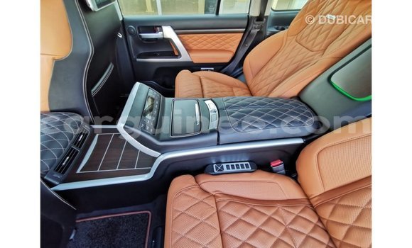 Buy Import Toyota Land Cruiser Black Car in Import - Dubai in Conakry Buy Import Toyota Land Cruiser Black Car in Import - Dubai in Conakry