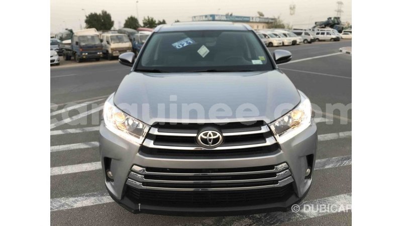 Big with watermark toyota highlander conakry import dubai 3856