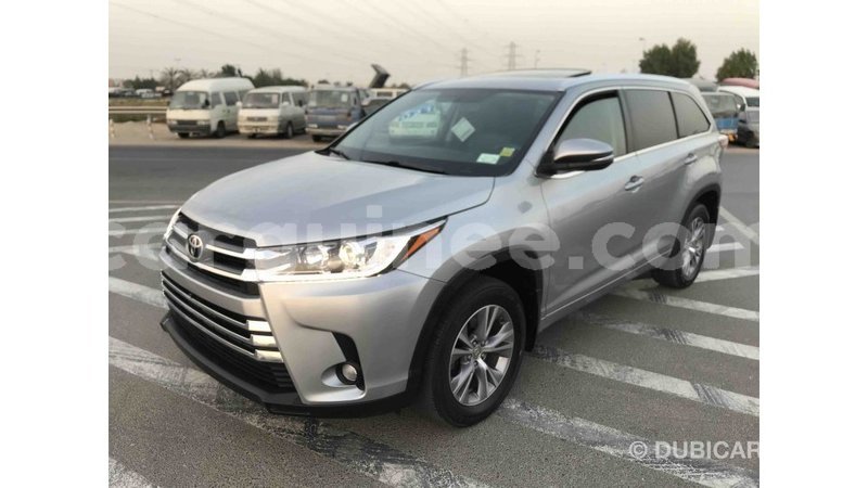 Big with watermark toyota highlander conakry import dubai 3856