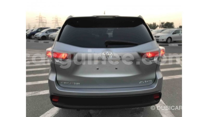 Big with watermark toyota highlander conakry import dubai 3856