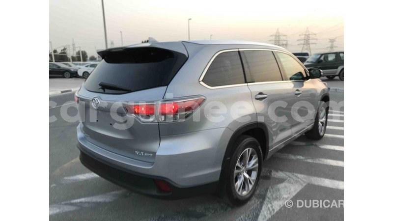 Big with watermark toyota highlander conakry import dubai 3856