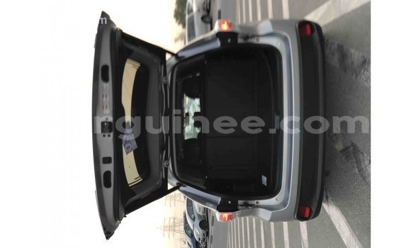 Acheter Import Voiture Toyota Highlander Autre à Import - Dubai, Conakry Acheter Import Voiture Toyota Highlander Autre à Import - Dubai, Conakry