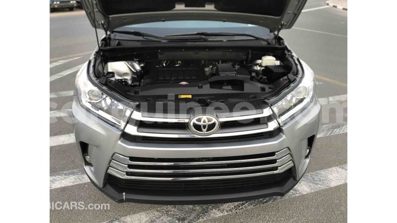 Big with watermark toyota highlander conakry import dubai 3856